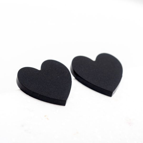 Black (4)