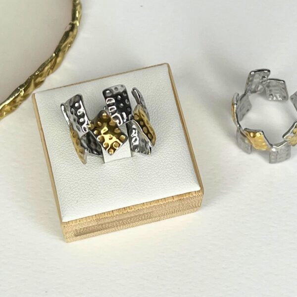 Crown ring