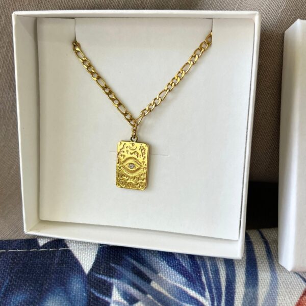 Eye necklace