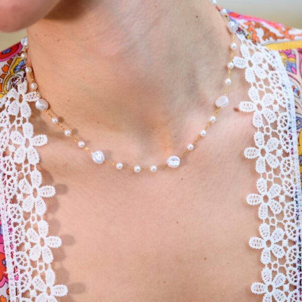 Lady pearl necklace