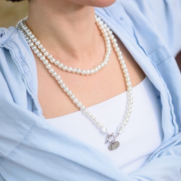 Pearls crossbody
