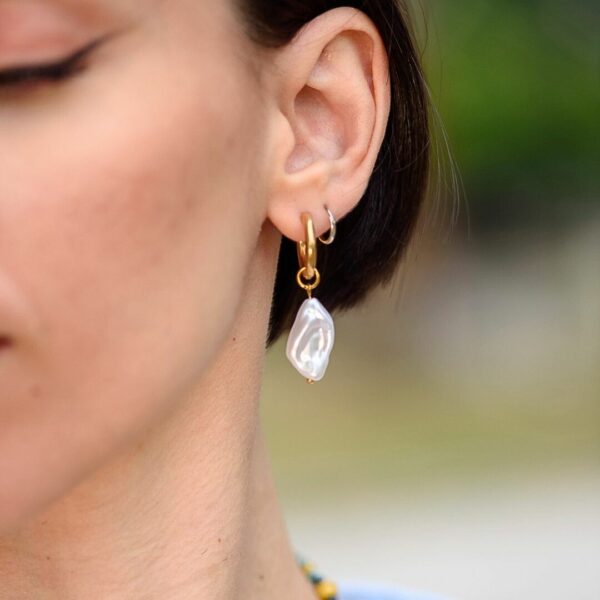 Pearls earrings